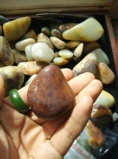 新疆和田玉籽料真假皮辨别