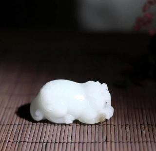 一眼识羊脂:和田玉顶级料选购全攻略