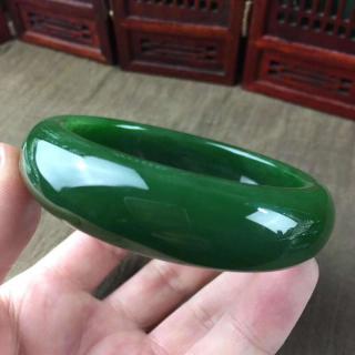 58口经和田玉碧玉手镯,满色菠菜绿,色匀一致