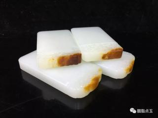 2公斤枣红皮原石,切出羊脂玉牌,一块50万